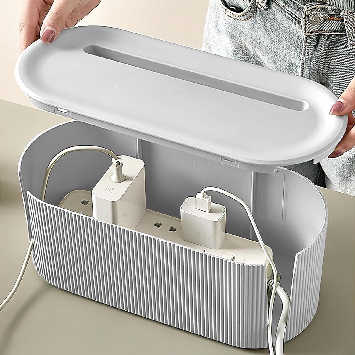 Kabelbeheer Box met Deksel - Grote Plastic Kabel Opbergdoos - Geribbelde Draad Opbergbox voor Stekkerdoos Lader Kabels - Stofvrije Kabel Verberg Box voor Bureaul Thuis Kantoor