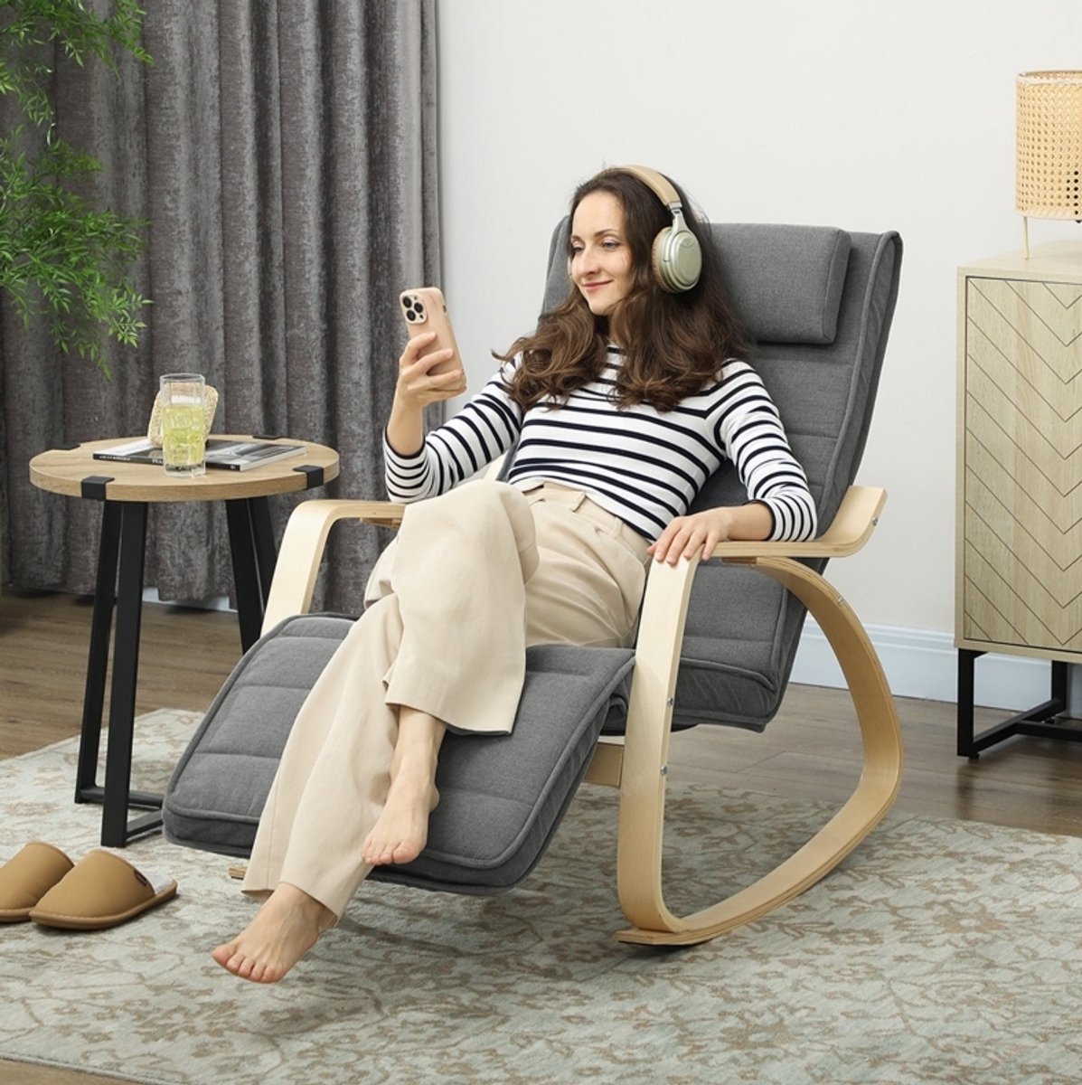MIVRAY Schommelstoel - Relaxfauteuil 67 x 106 x 92 cm - Massage Met Lendenverwarming En Verstelbare Voetensteun - Voor Woonkamer - Stoffen Grijs