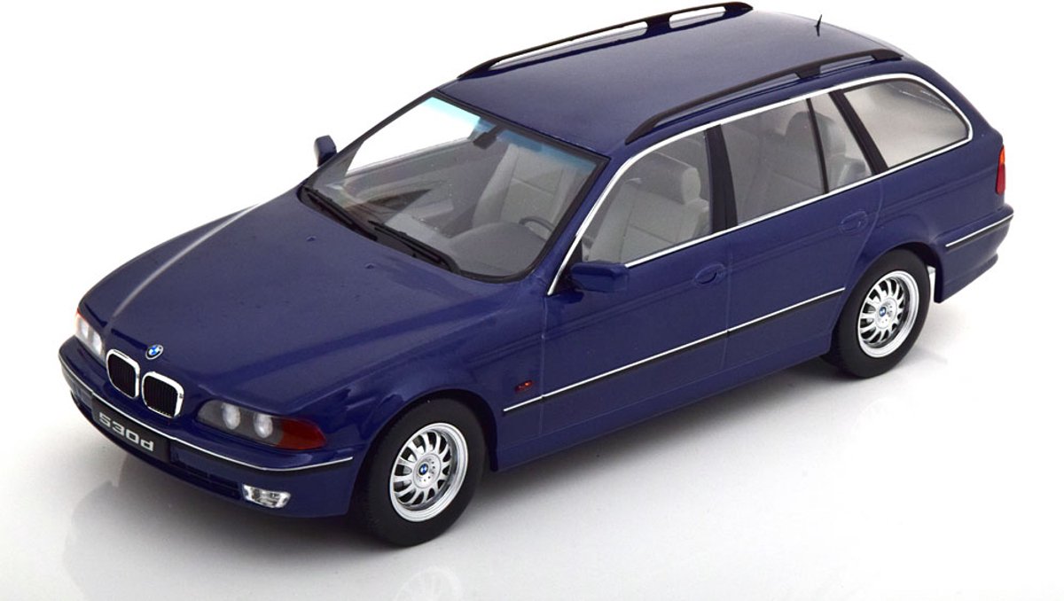 Modelauto BMW 530D E39 Touring 1997 darkblue met. - Schaal 1:18