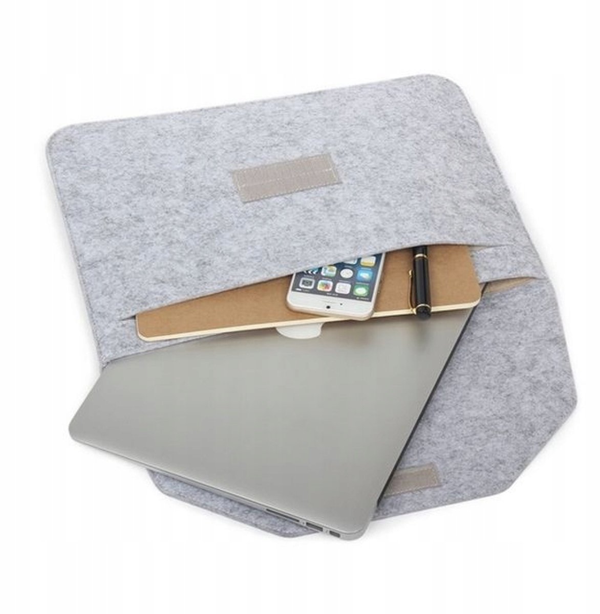 Felten Sleeve voor MacBook Air 15" M2 (A2941) - Bescherming & Stijl