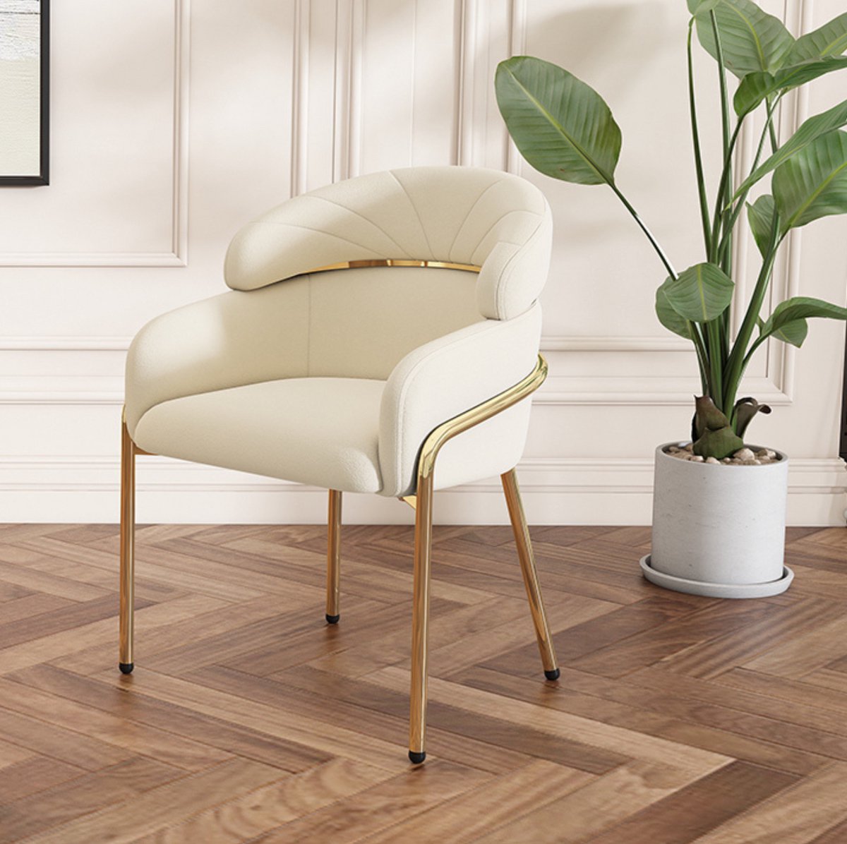 HAUSS SPOLE Eetkamerstoel – Kuipstoel Met Armleuningen – Luxe Fluwelen Zitstoel Voor Woonkamer En Slaapkamer – Metalen Poten – Beige