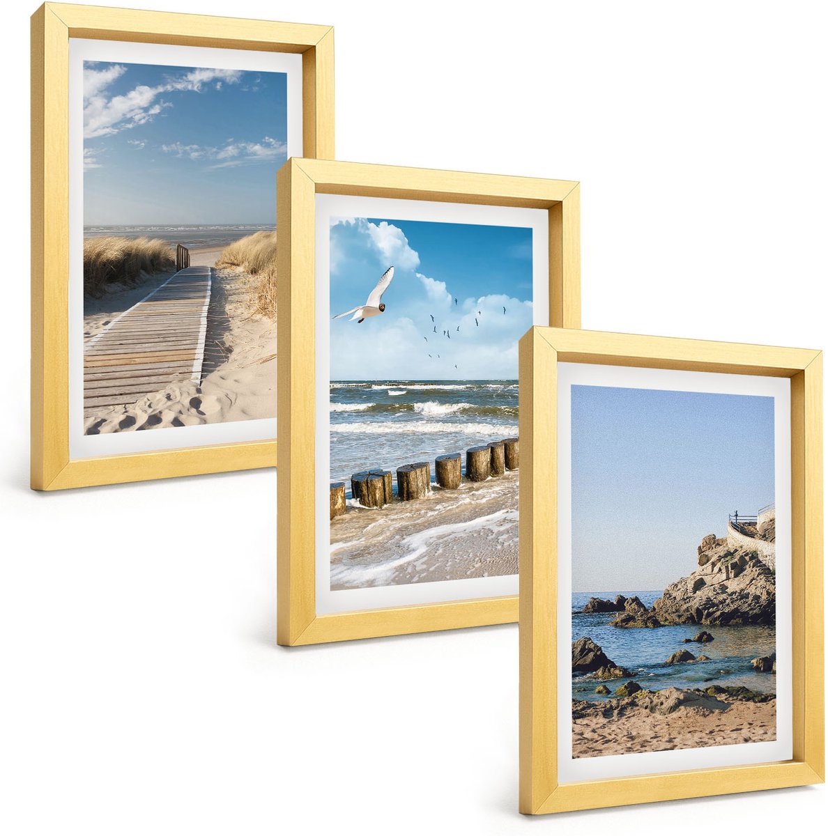 TULUP 4-Delige Schilderij Set - Strand met een houten pad, zee en kliffen aan zee. - 20 x 30 cm - Moderne Wanddecoratie - Slaapkamer - Stijlvolle Muurdecoratie Gouden lijst
