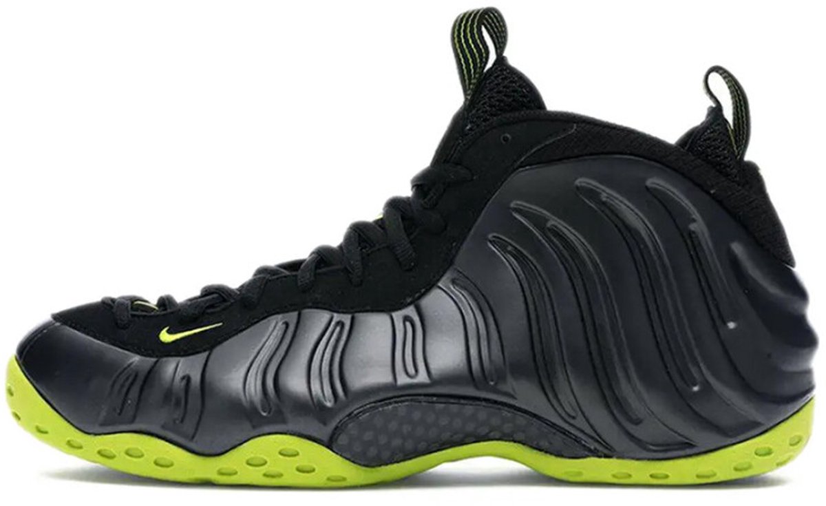 Nike Air Foamposite One 'Black Volt' - Maat 47