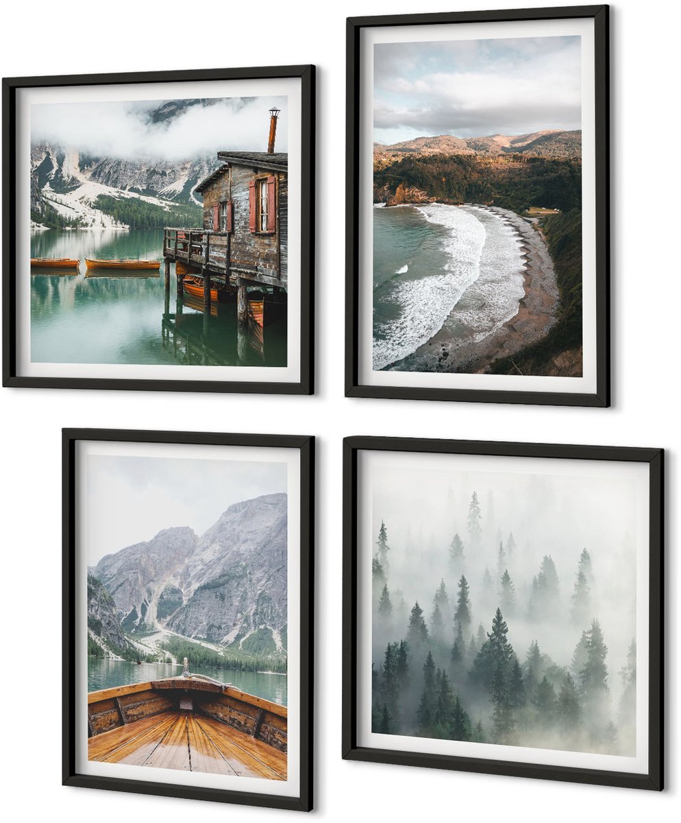 Coloray 4-Delige Schilderij Set - Uitzicht Op De Bergen Over Het Meer Met Een Boot, Strand En Mist In Het Bos. - 40 x 40 cm En 40 x 60 cm - Muurdecoratie - Wanddecoratie - Slaapkamer Zwarte lijst