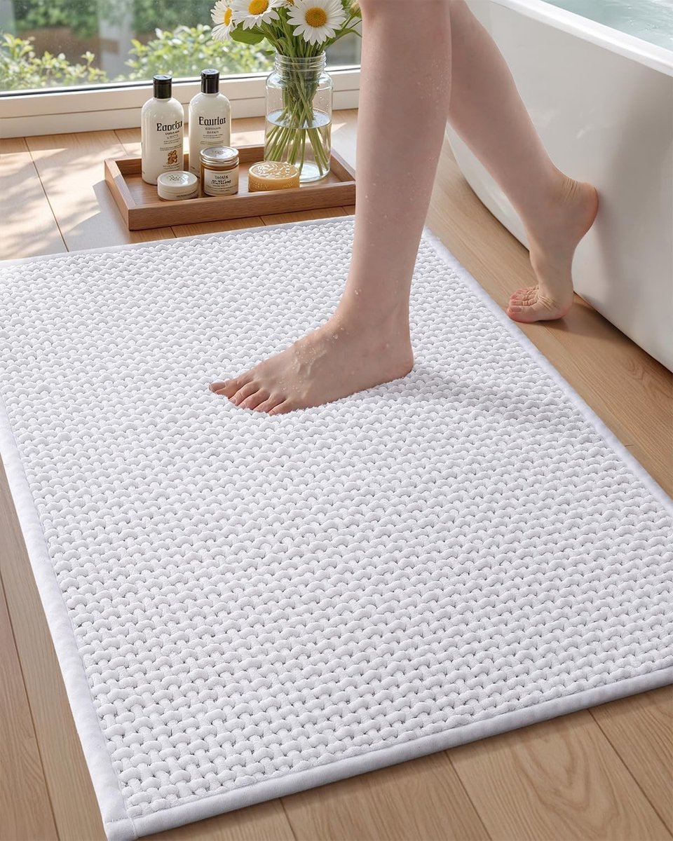 Witte Badmat met Chenille en Rubber Onderkant, Antislip, Absorberend en Sneldrogend - 44 x 75 cm Standaard Badkamer Tapijt, Ideaal voor Onder De Deur