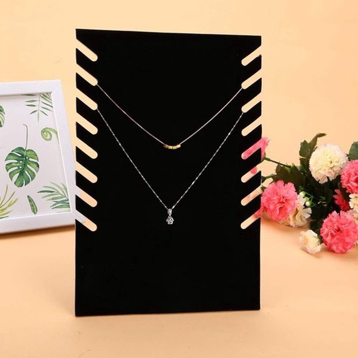 Elegante Kettinghouder voor Sieraden, Praktische Display voor Beurzen, Duurzaam en Stijlvol Ontwerp, Perfect voor Organisatie en Presentatie