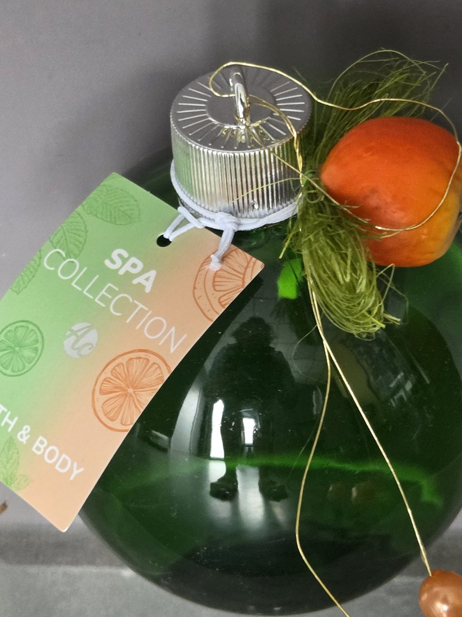 bad douche gel - groene (kerst ) bal geschenk verjaardag - leuk kaod - origineel geschenk - moeder dag - valentijn- eindejaar