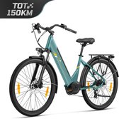 Turquoise step-through elektrische fiets met 27.5 inch wielen, bagagedrager en "TOT 150KM" opdruk.