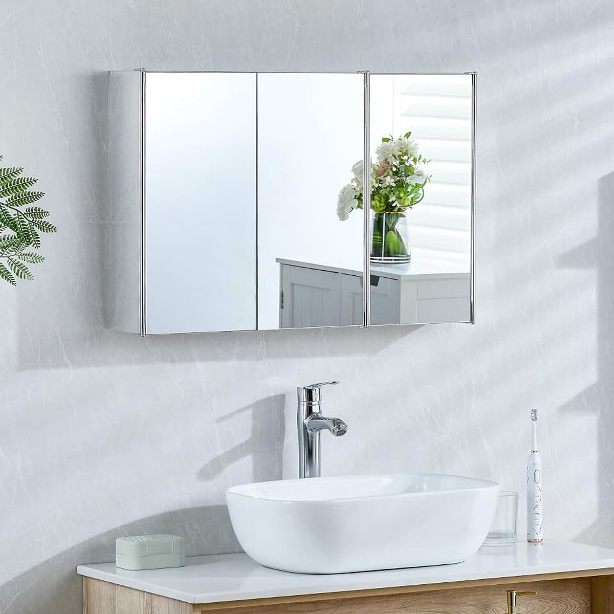 Designs Badkamermeubel Tiano met drie spiegels, wandmontage, roestvrij staal, zilver