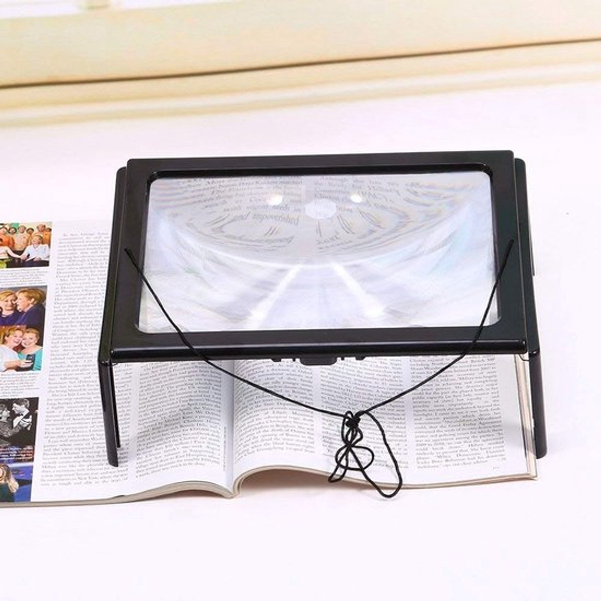 Vergrootglas - Handvrij - Ideaal voor ouderen - A4 formaat - Met LED verlichting - Geschikt voor lezen en hobby's