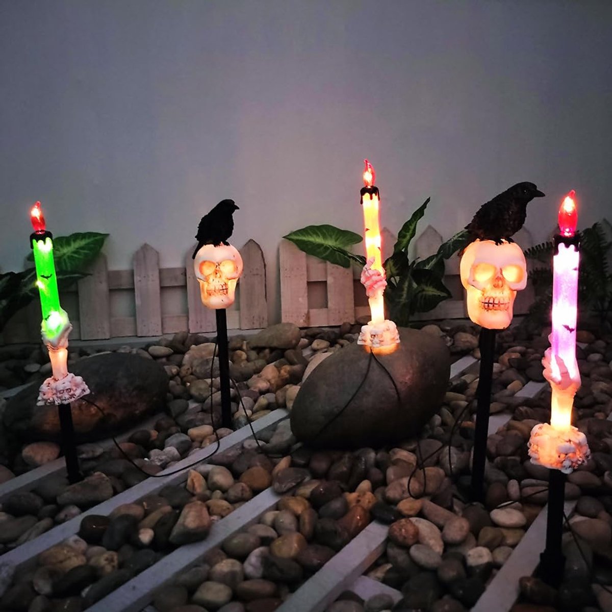 Namajunas - 5-in-1 Raafschedel Spookhand Kaarslamp - Zonne-energie Halloween Lamp - Solar Tuinverlichting Grondo - Tuinverlichting Sfeerverlichting - Buiten Decoratie - Waterdicht - Tuin Decoratie - Halloween decoratie