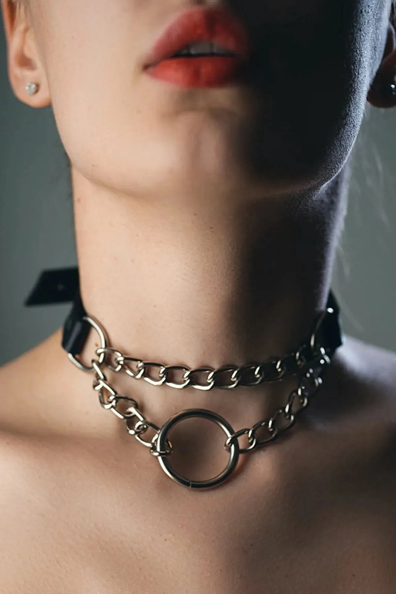 Zwarte Leren Halsketting Harnas Met Metalen Ketting En Ring Details Choker Halsband Standaard Maat