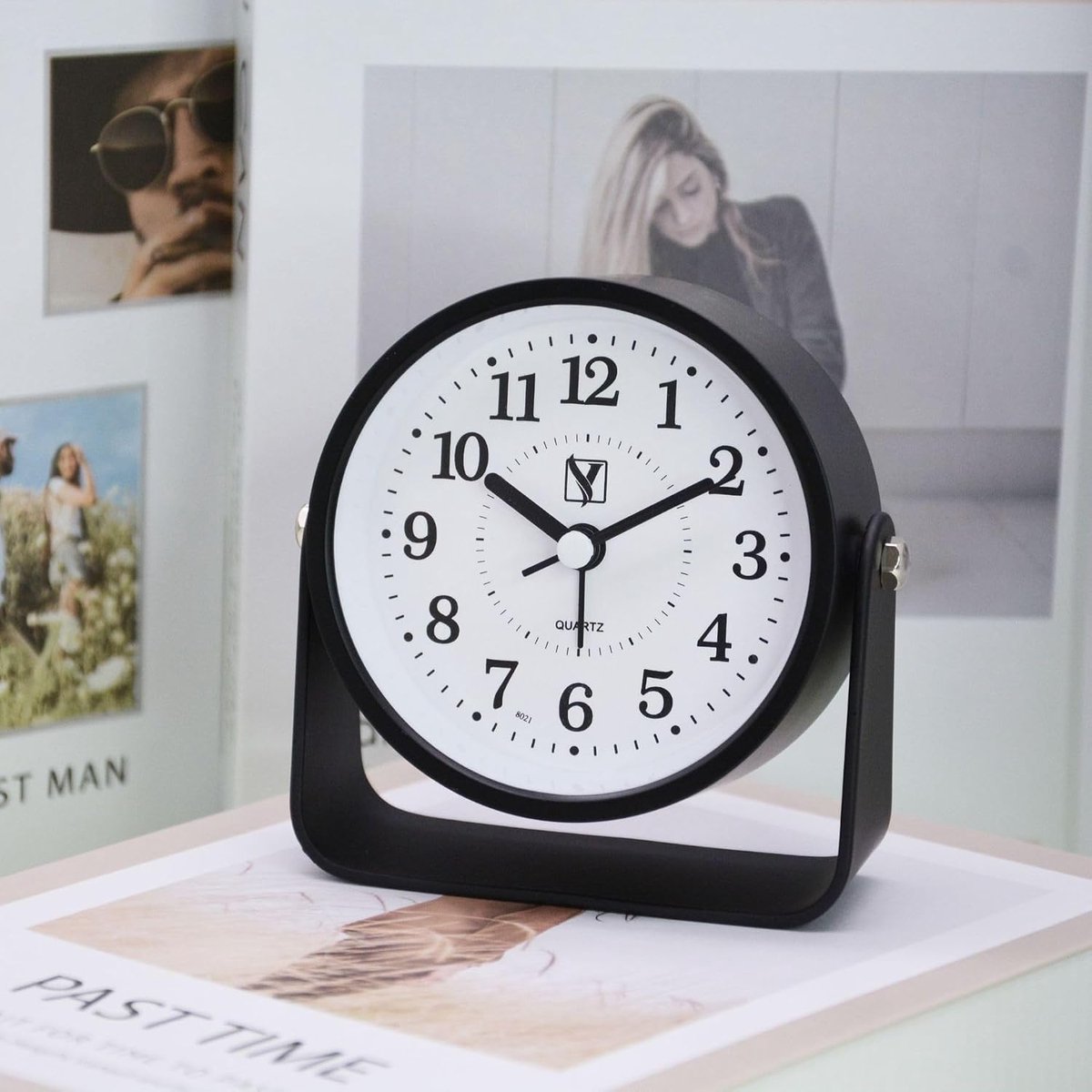 Creative Metal Analog Alarm Clock, Student Specific Silent Desktop Clock, Battery Operated, for Room Desk Office Decor - ShopVlot