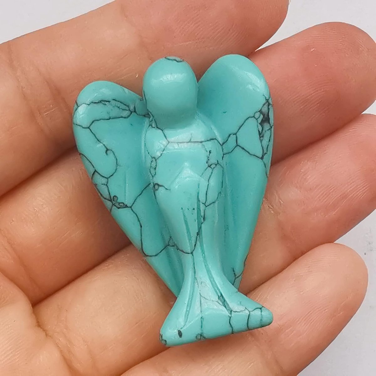 SnelShoppen - Green Howlite Turquoise Healing Crystal Engel Beeldje - 38mm Guardian Angel Figurine - Decoratie voor Energie en Genezing