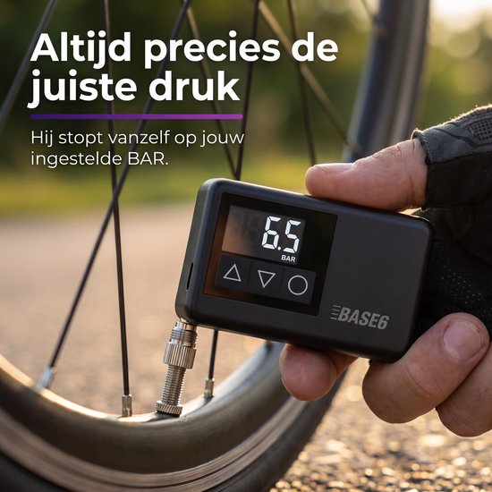BASE6® Elektrische Fietspomp XS - 108 gram - Draagbaar - Smart Digitaal Display - Mini Luchtcompressor - Koersfiets - Racefiets - Gravelbike - Sportfiets - Stadsfiets - Mountainbike - Scooter - Ballen - USB-C Oplaadbaar - Presta/Schräder/Dunlop van Merkloos — afbeelding 4