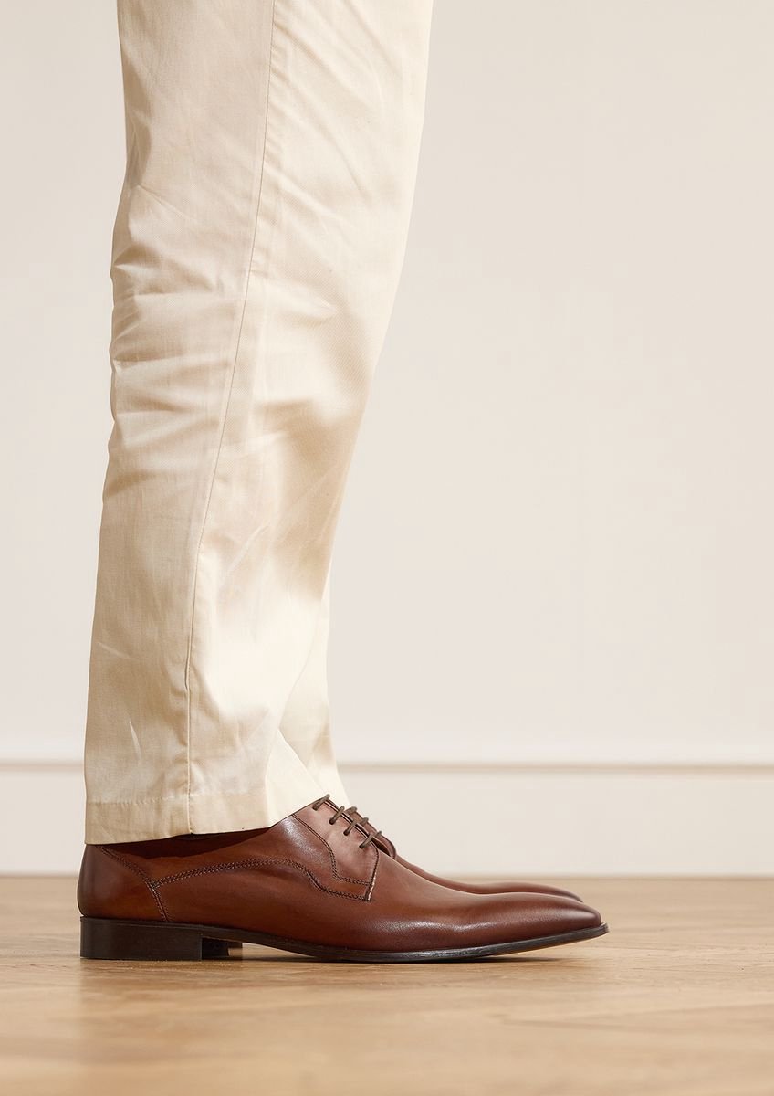 Manfield - Heren - Bruine leren veterschoenen - Maat 47