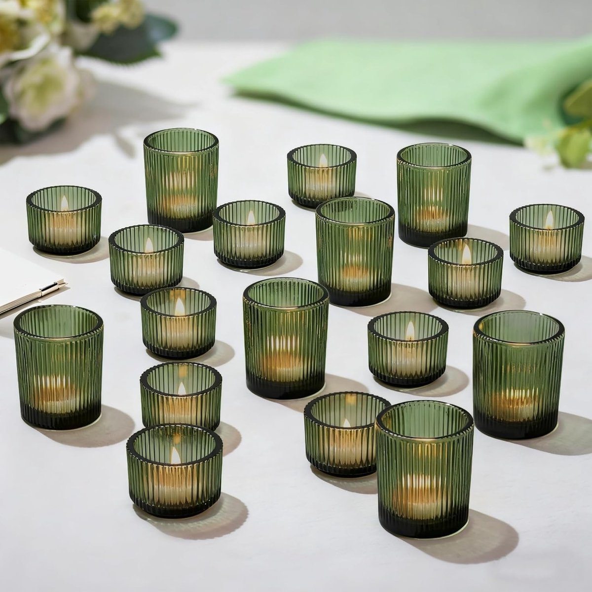 SnelShoppen - Set van 24 Groene Tealight Glazen, Vintage Theelichthouders, Glas Windlichten voor Tafeldecoratie, Kerst, Bruiloft en Woonkamer