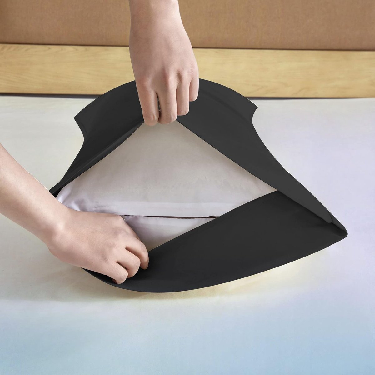 SnelShoppen - Microfiber Kussenhoezen Set van 2 - 40 x 80 cm - Zachte Kussenslopen met Envelop Sluiting - Zwart - Ideaal voor Woonkamer, Slaapkamer en