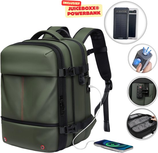 Groene CarryQuest rugzak met zwarte accenten en een rode USB-kabel. Inclusief JuiceBoxx® powerbank, zonnepaneel en een slot.