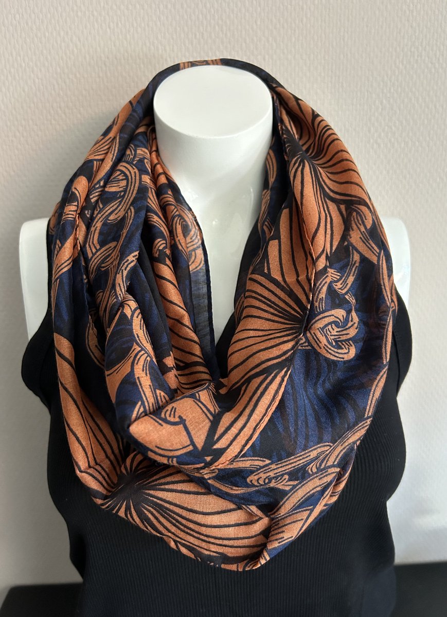 Sarlini Snood Colsjaal Navy/Bruin