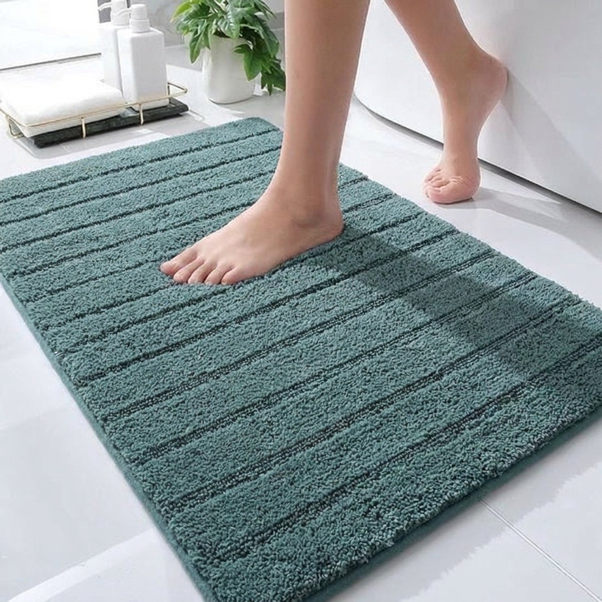 Casilin Badmat Antislip 70x120cm California - Waterabsorberende Badkamermat - Wasbaar en Sneldrogend - Voor Douche en Bad - 100% Katoen - Rechthoek - Eucalyptus, Groen