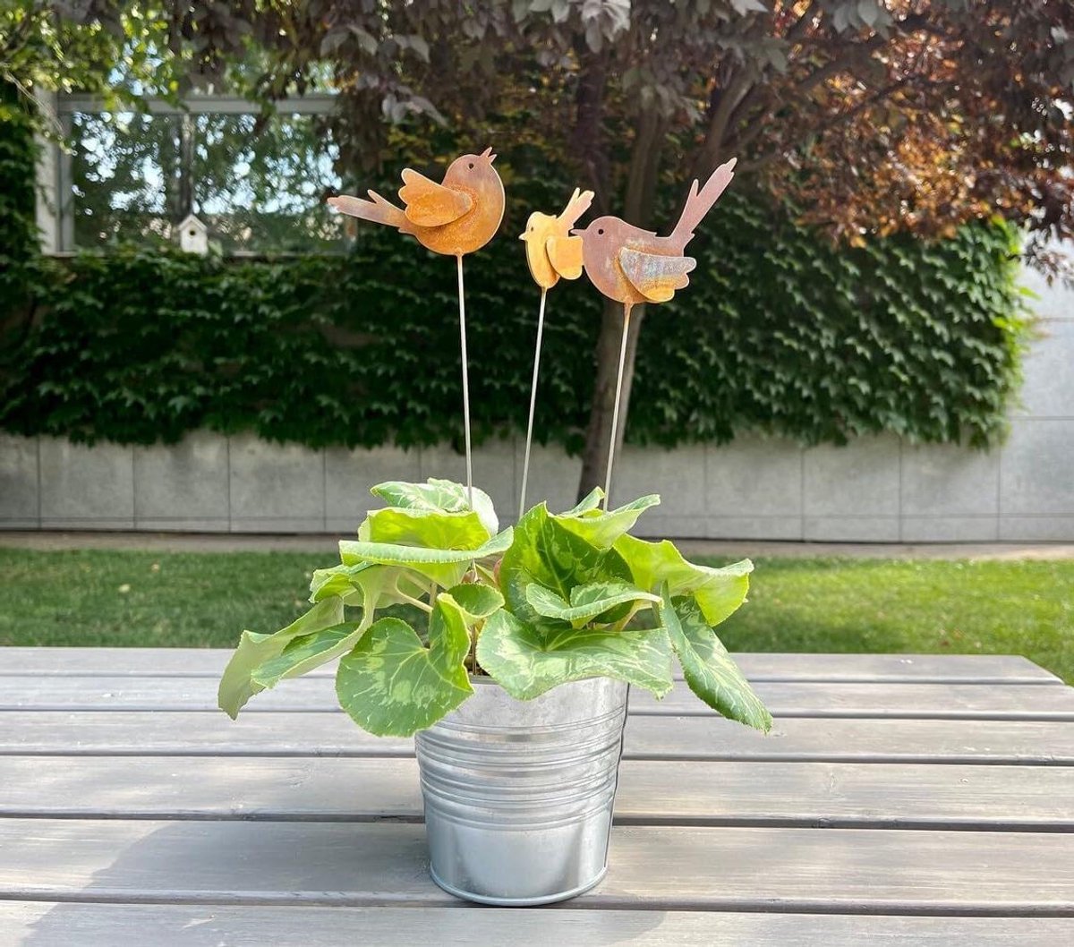 Tuin vogel decoratie - Metaal beeldjes - Buiten versieren - Roest effect - 30 cm hoog - Bruin