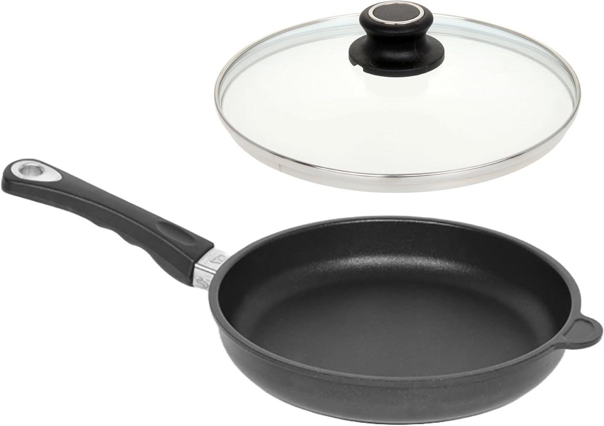 Platte pan Koekenpan inductie Koken en bakken Lotus titanium afwerking Ø 20 cm Zwart