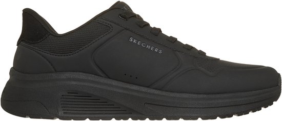 Zwarte Skechers heren instapper met veters en een dikke zool.