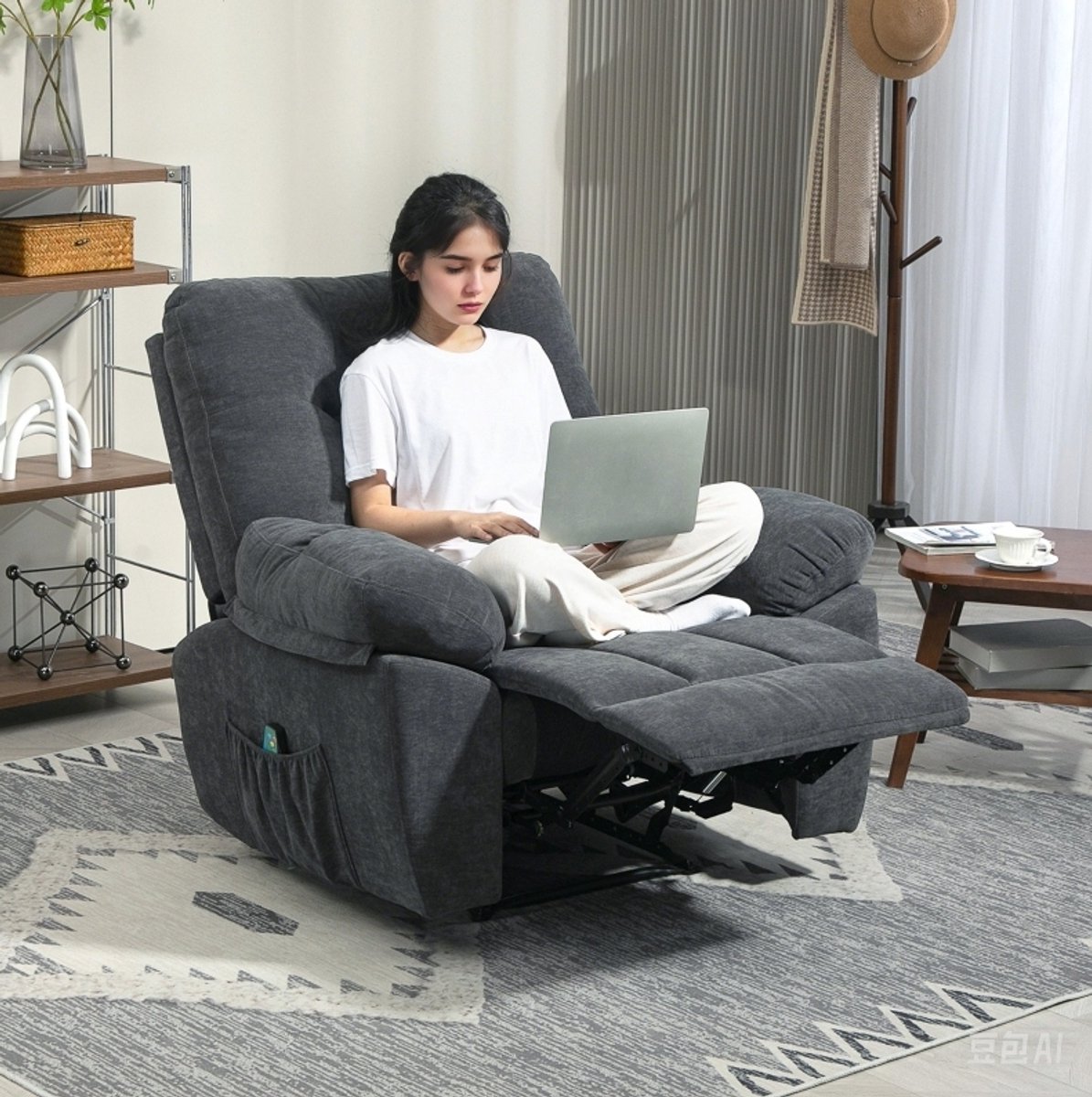 REDOM - Massagestoel - 8 vibratiepunten en lendenverwarming - Handmatig verstelbaar tot 150° - Verstelbare voetensteun - Polyester - Donkergrijs - 100 x 102 x 107 cm