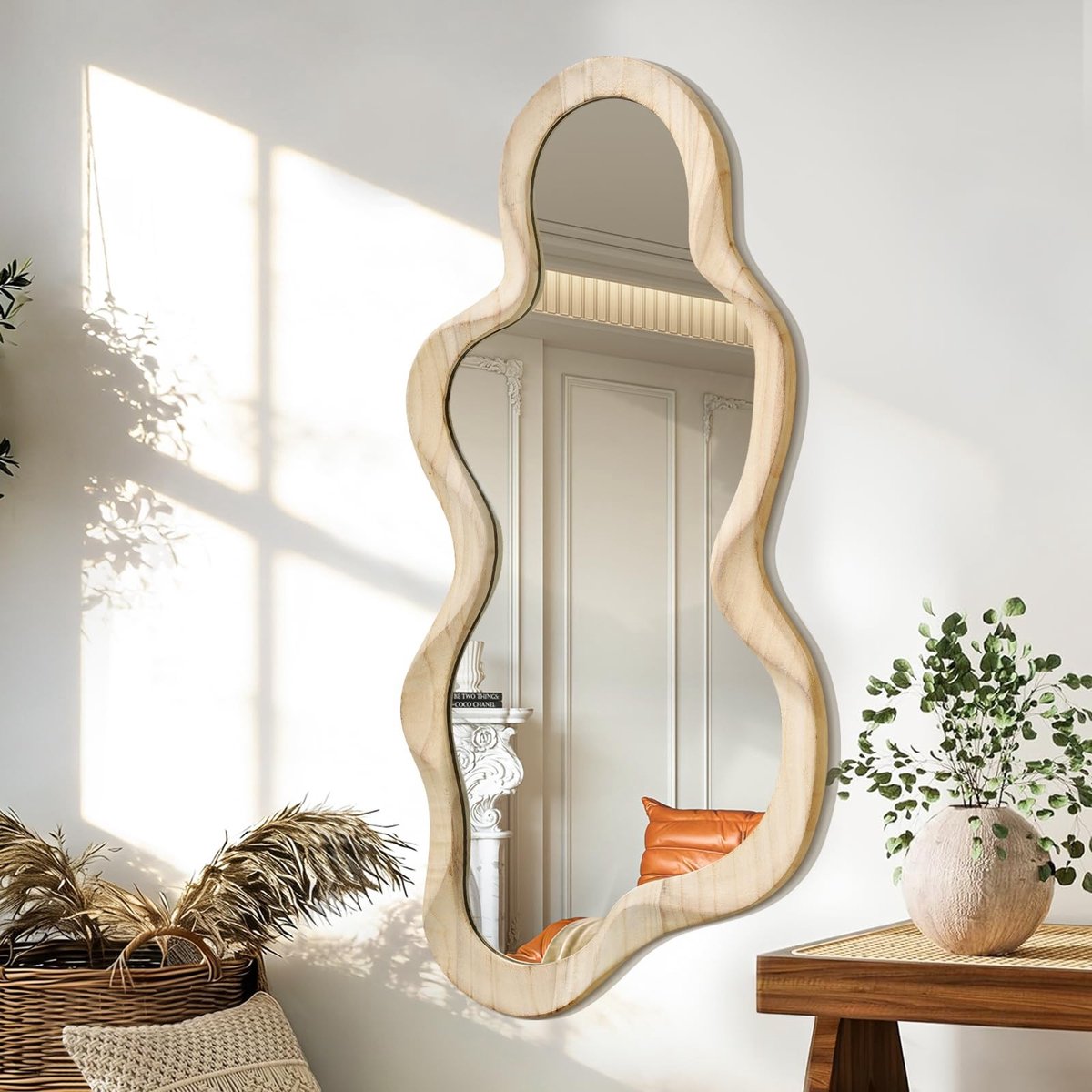 Omgoods - Grote Asymmetrische Wandspiegel 76x36cm met Houten Frame