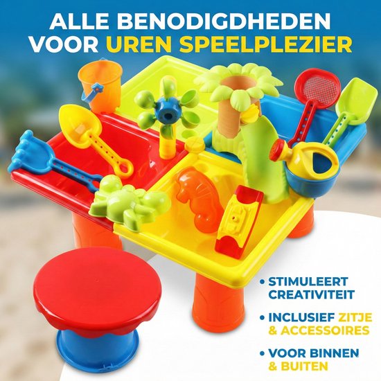 Kleurrijke zand- en watertafel met diverse speelgoedaccessoires zoals schepjes, vormpjes, een gieter en een molentje.