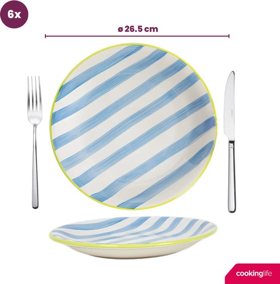 Grote blauwe gestreepte schotel, ø 26.5 cm, met vork en mes.