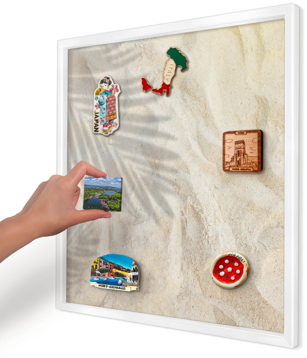 Artprintcave Beige Magneetbord mit Witte Lijst - 50x50 cm - Tropisch Patroon Magneetbord Voor Keuken - Illustratief Magneetbord Voor Foto's - Bloemen En Planten