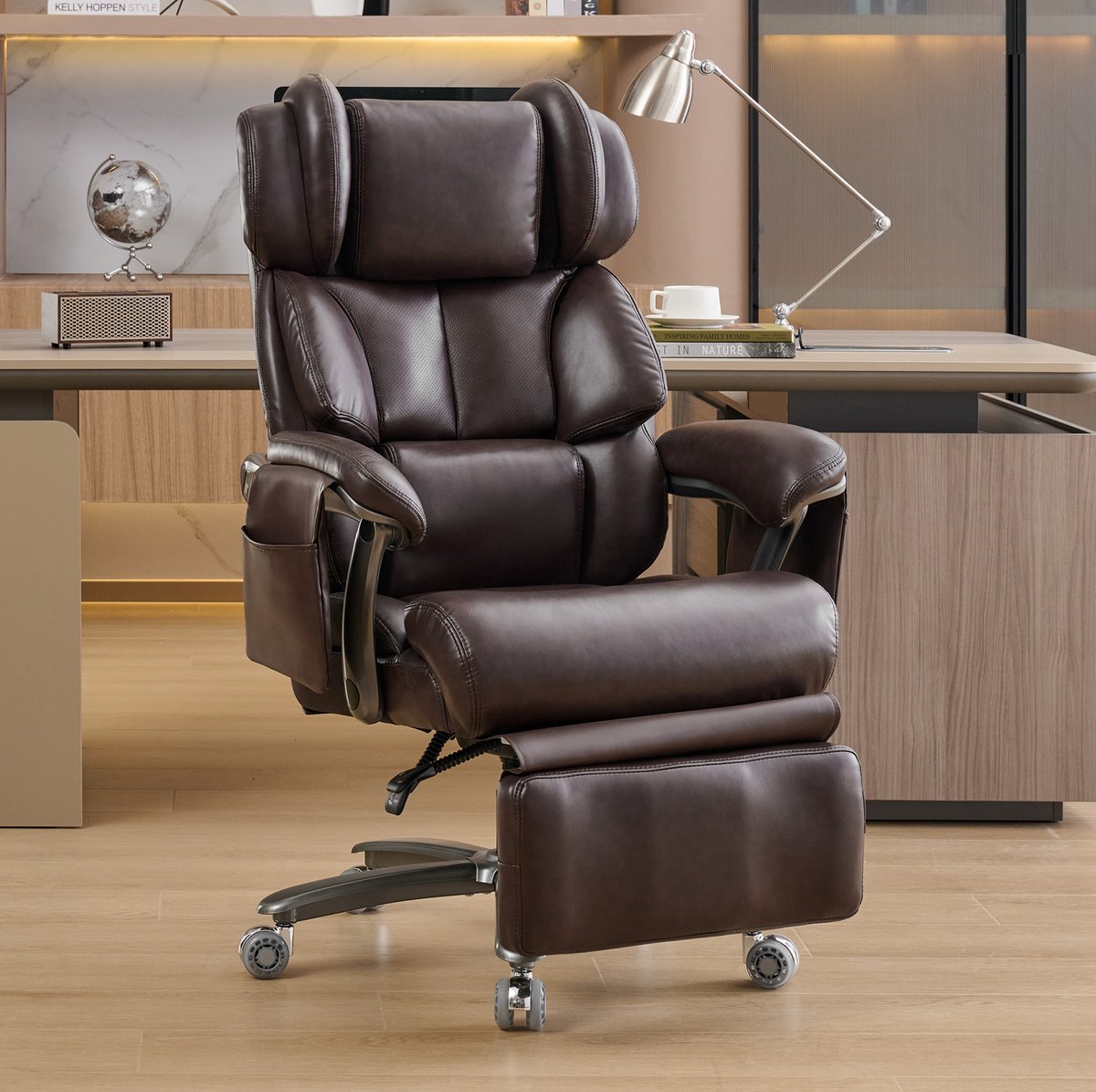 REDOM - Bureaustoel - Massage- en verwarmingsfunctie - Verstelbare rugleuning en voetsteun - 360° draaibaar - Kunstleer - Bruin - 85,5 x 76,5 x 121,5 cm