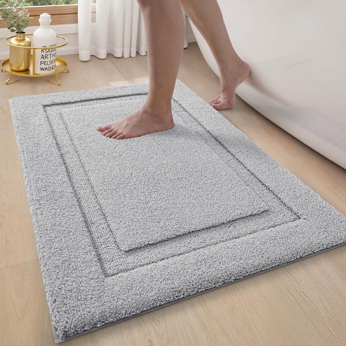 Omgoods - Antislip Badmat van Microvezel, Zachte en Sterk Absorberende Badkamermat, Lichtgrijs 50 x 80 cm