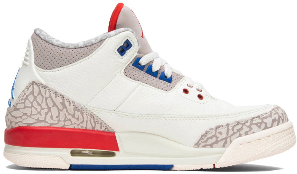 Air Jordan 3 Retro - Maat 38.5 - Sail/Light Bone/Fire Red/Sport Royal / Wit Rood - Air Jordan 3 - Lifestyle - Kinder Sneakers voor Jongens en Meisjes