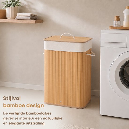 Stijlvolle bamboe wasmand naast een wasmachine in een badkamer.