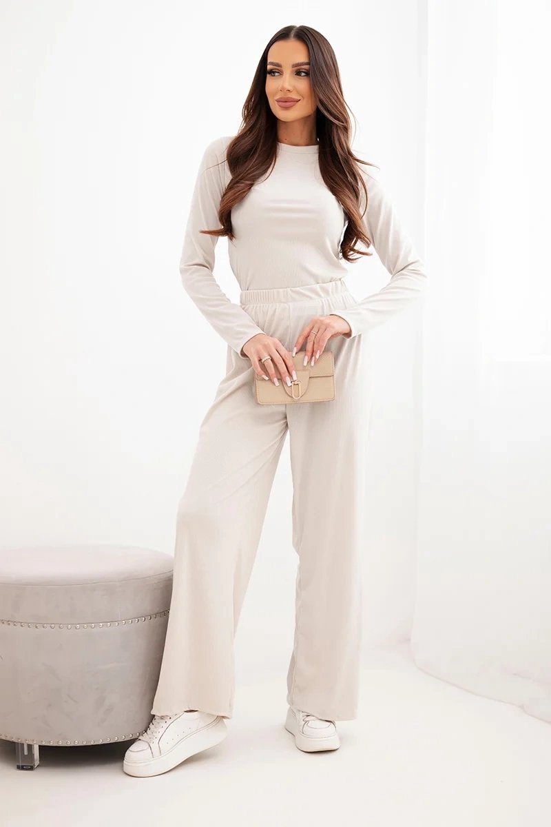Dames kledingset een trui en een broek met wijde pijpen beige Maat M