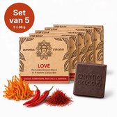 Set van 5 'LOVE' repen met ayurvedische kruidenblend. Inclusief cordyceps, rode chilipepers en saffraan.