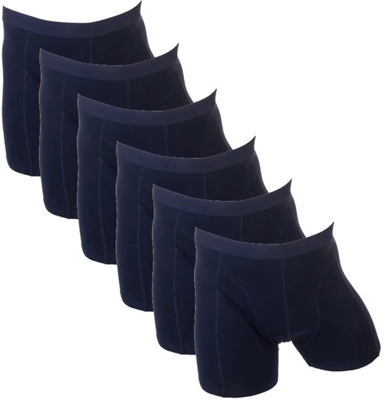 Zes donkerblauwe boxershorts op een rij, met een elastische tailleband.