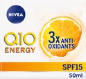 Nivea Q10 Energy dagcrème verpakking met een sinaasappelschijfje en de tekst 3x antioxidanten SPF 15.