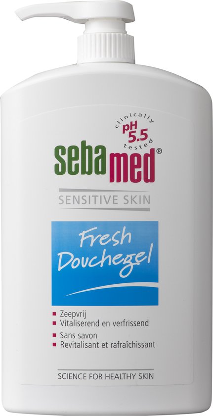 Witte pompflacon met "Sebamed", "Sensitive Skin" en "Fresh Douchegel".