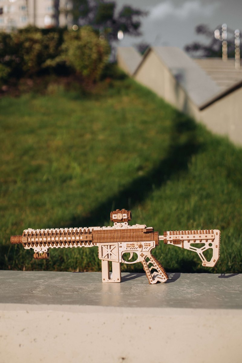 Wood Trick – Modelbouw 3D houten puzzel – Aanvalsgeweer - Assault Gun AR-T (WDTK057) – 496 stuks - Geen lijm noch verf nodig! — afbeelding 13