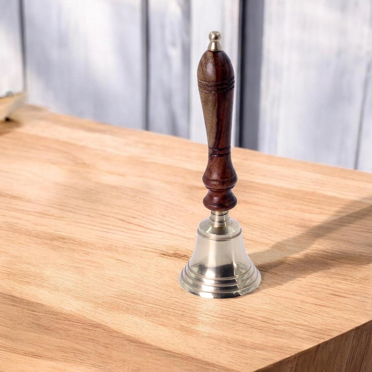 Messing Handbel - Servicebel Hotelbel - Aandacht Trekken - Super Luide Klank - 225 cm hoog - Goud