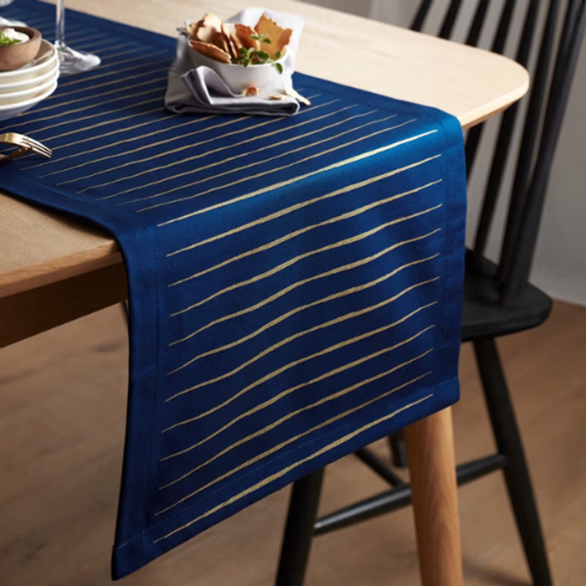 Kerst Tafelloper - 40 x 180 cm | Blauw met Gouden Strepen - 100% Katoen | Luxe Tafeldecoratie - Feest Tafelkleed - Kerst