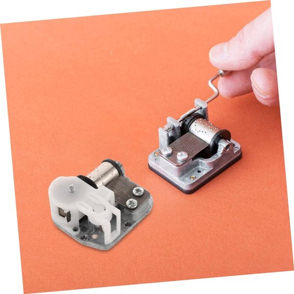 Muziekdoos Dubbele As - Muziekdoos voor Doe-Het-Zelf - Muziekdoos met Mechanisme - Muziekdoos voor Knutselprojecten - Zwart - Afmetingen 5x4,5x3,5 cm - Muziekmechanisme