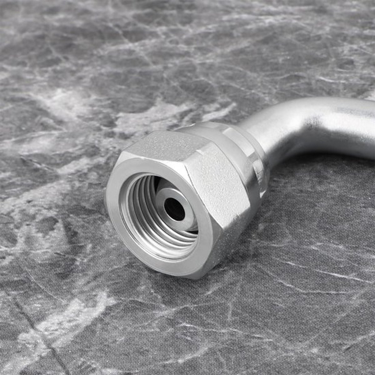 Fittingen 90° Elleboog - Hydraulische Slangverbindingen - 2 Stuks - Gegalvaniseerd Koolstofstaal - Drukbestendig - Corrosiebestendig - Afmetingen 71x42mm - Hydraulische Koppelingen