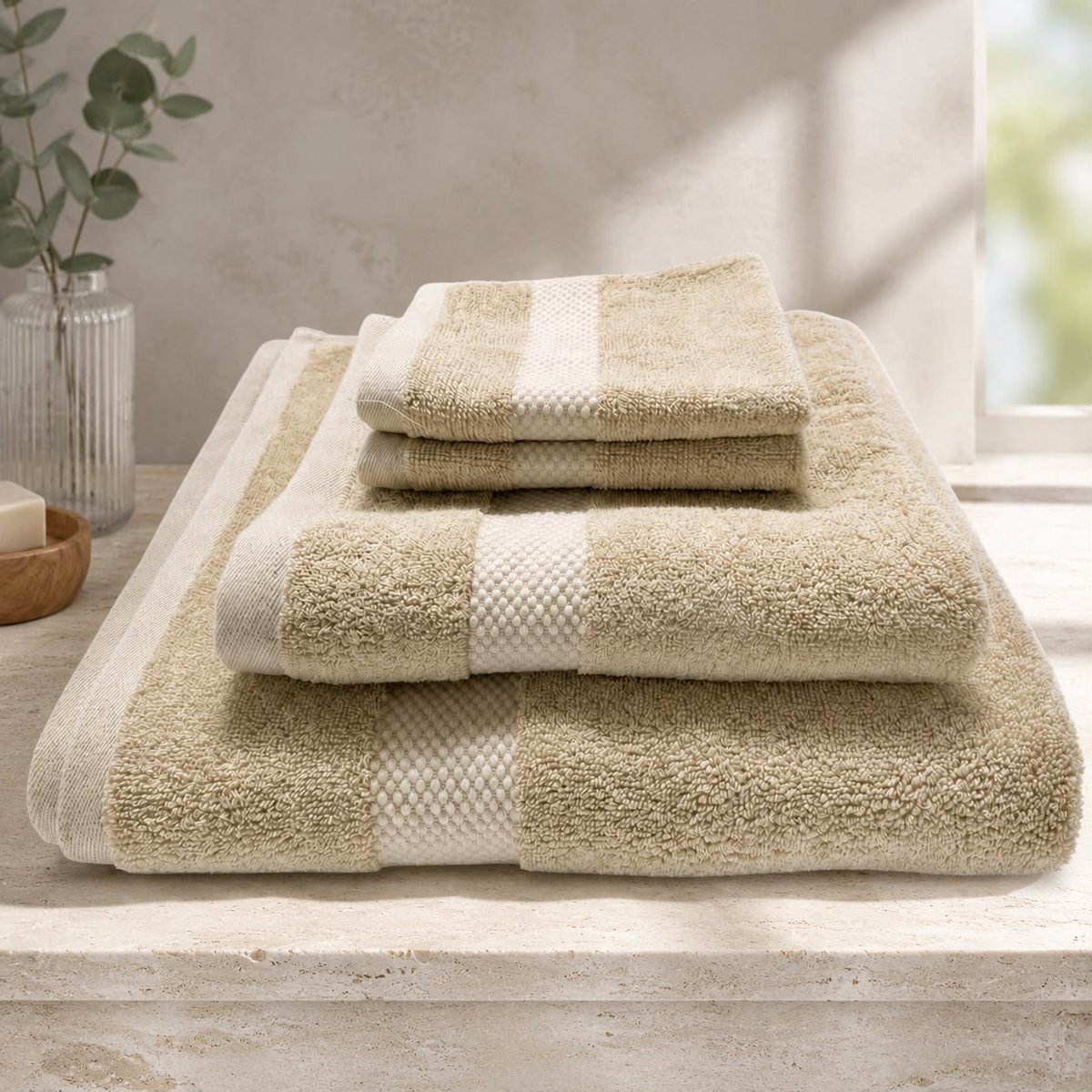 The Linen Room Handdoekenset – 4-delig – Saunahanddoek 100 x 150 cm, Handdoek & 2 Gastendoekjes – 100% Katoen – Dubbelgetwijnd 20/2 Garen – OEKO-TEX® – Sauna, Wellness & Strand – Licht beige
