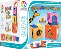 Doos van het Smart Games Peek-A-Zoo spel met gekleurde blokken met dieren erop, een giraf en uitdagingkaarten. Geschikt voor 2+ jaar.