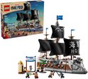 LEGO set van Garp's Marine Battleship met zwarte zeilen, bruine en grijze details, en mini-figuren. Met "MARINE VICTORY DAY" borden.